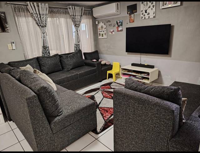 3 BEDROOM TOWNHOUSE TO LET IN ASHLEY